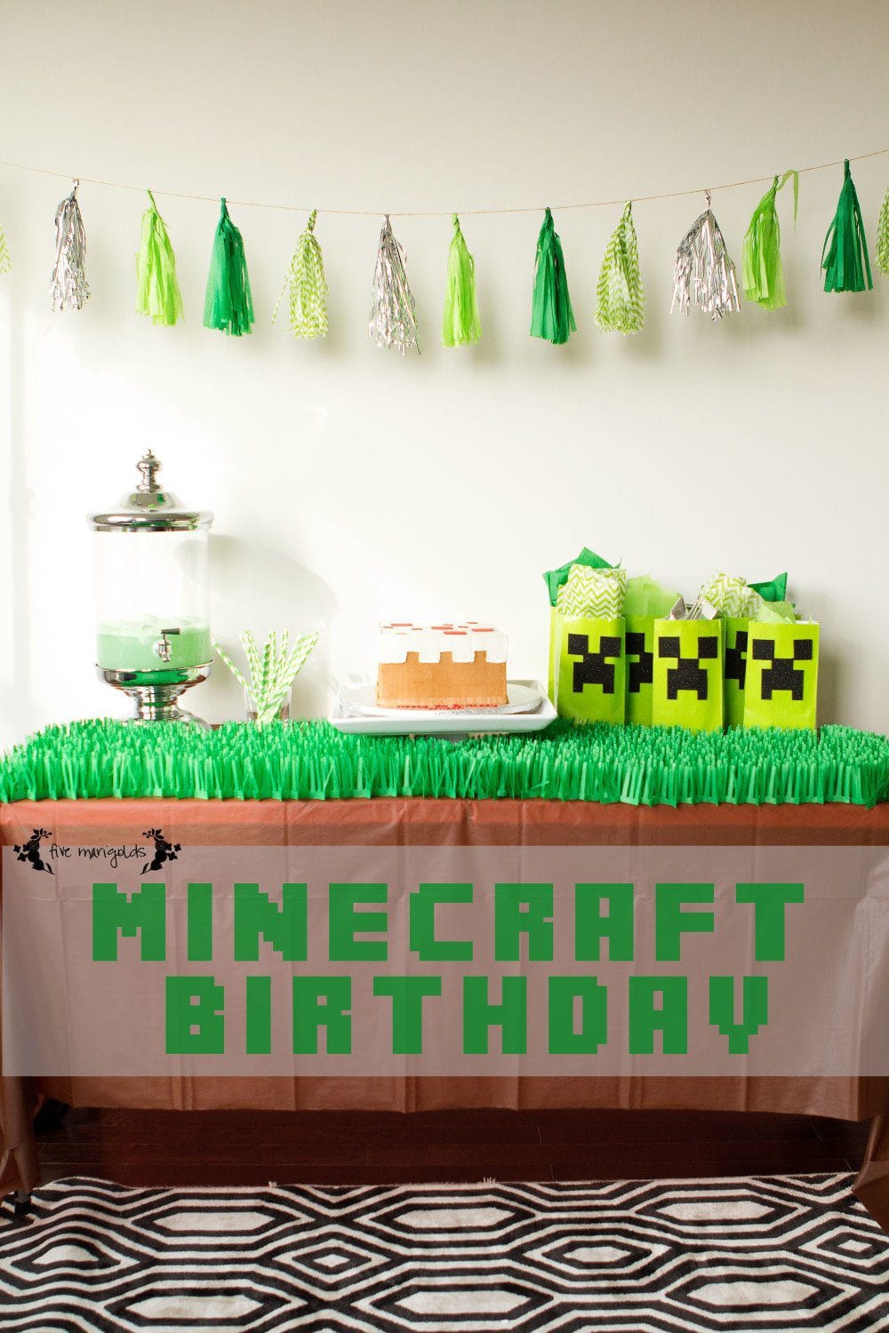 DIY : Minecraft Wrapping Paper & Party Bags 