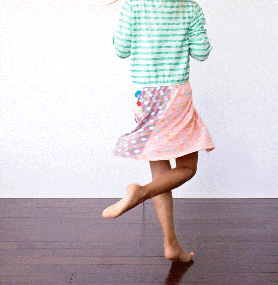 So cute! Upcycle and refashion old t-shirts to create a custom dress for girls. 