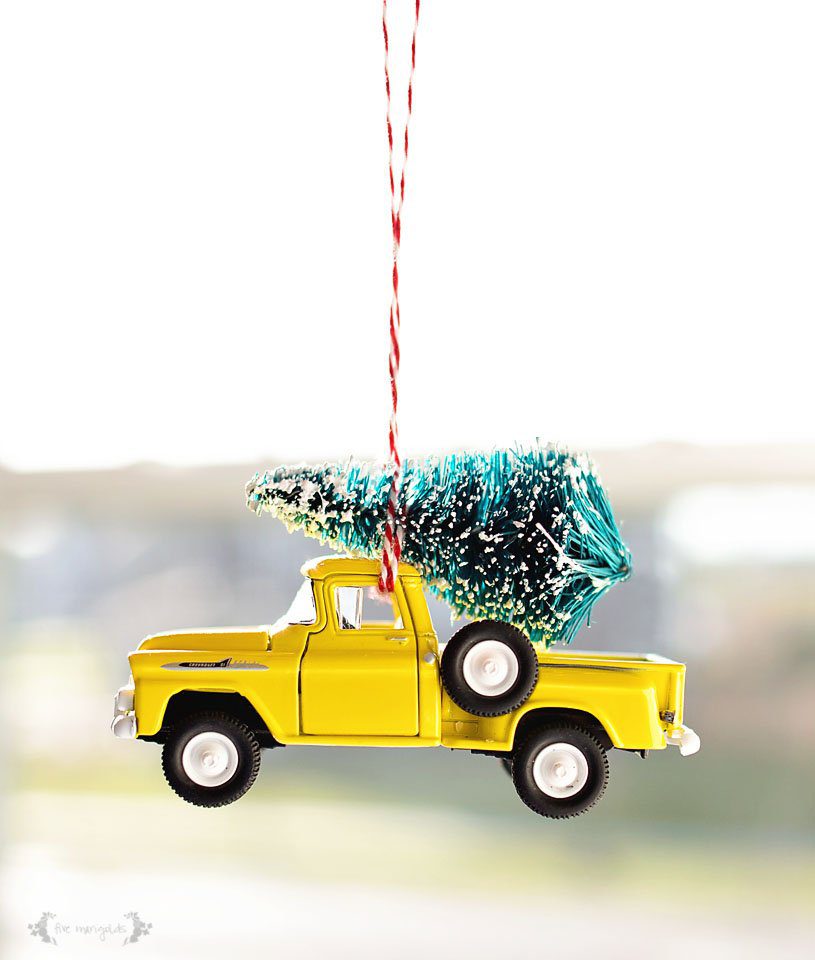 DIY Christmas Ornaments for Kids #RollAwayLint #ad