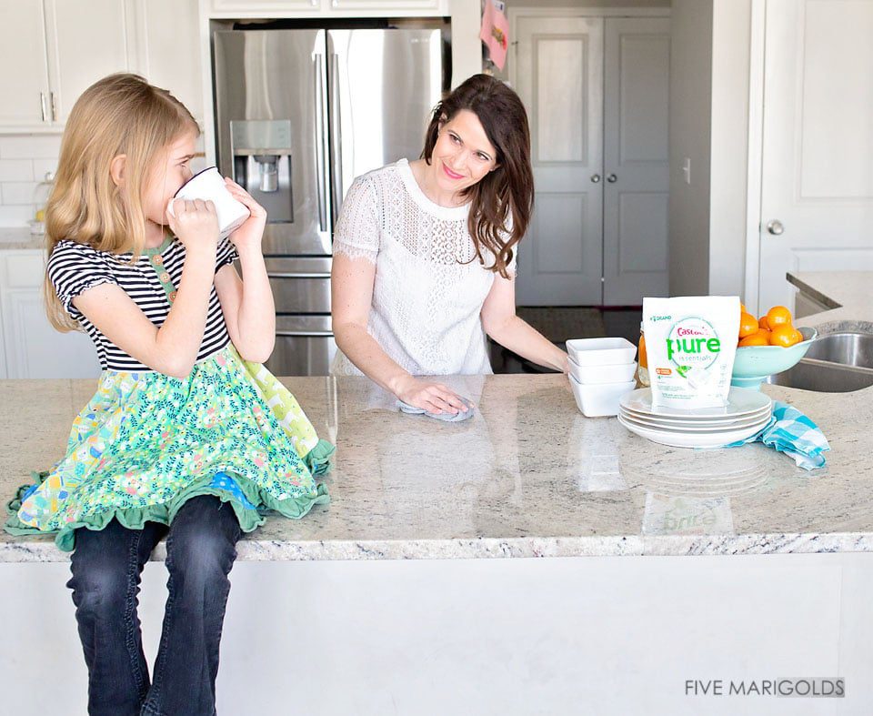 Budget friendly spring cleaning mom hacks